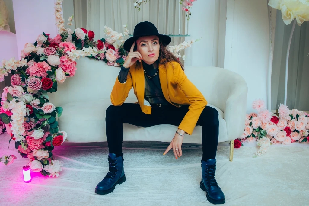 alissa-baltazar-contact-local-photographer-gold-jacket