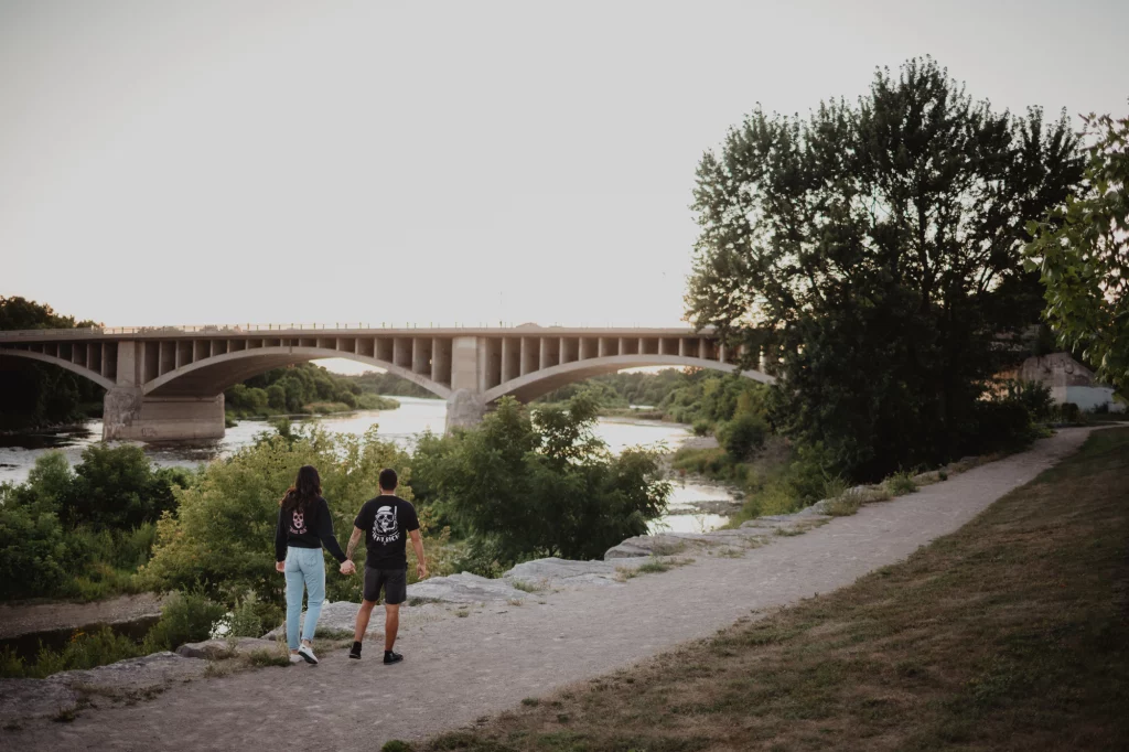 Couple photoshot next to the bridge at the downtown Brantford.