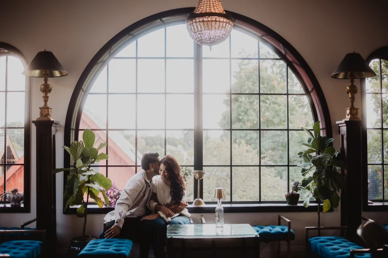 What to where and where to shoout your romantic couple photoshoot in Southern Ontario.