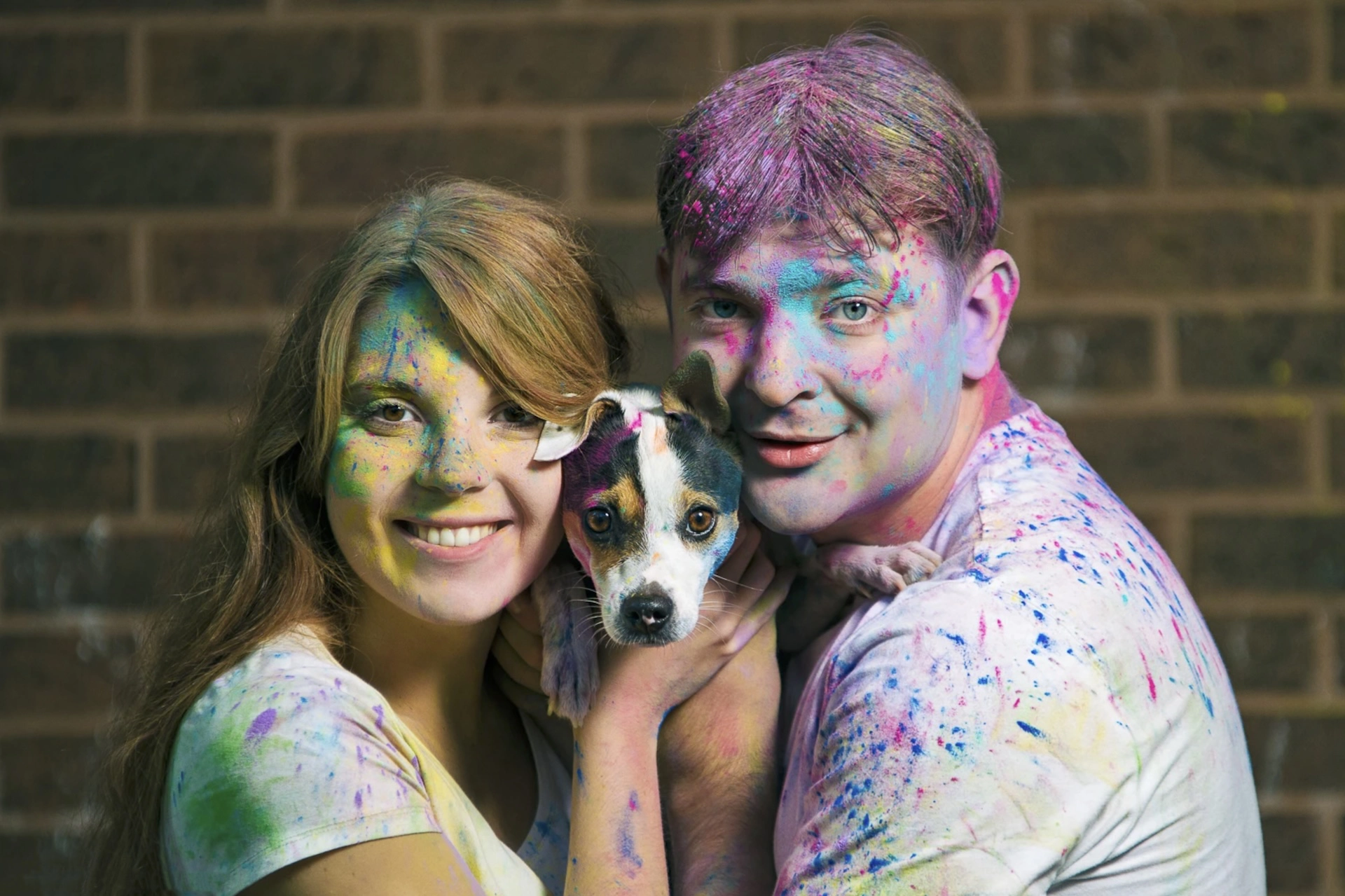 colorful-couple-dog-photoshoot
